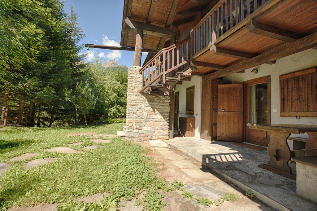 Altido Charming Apartments With Mountain Views And Green Backyard In Verrand Camera foto