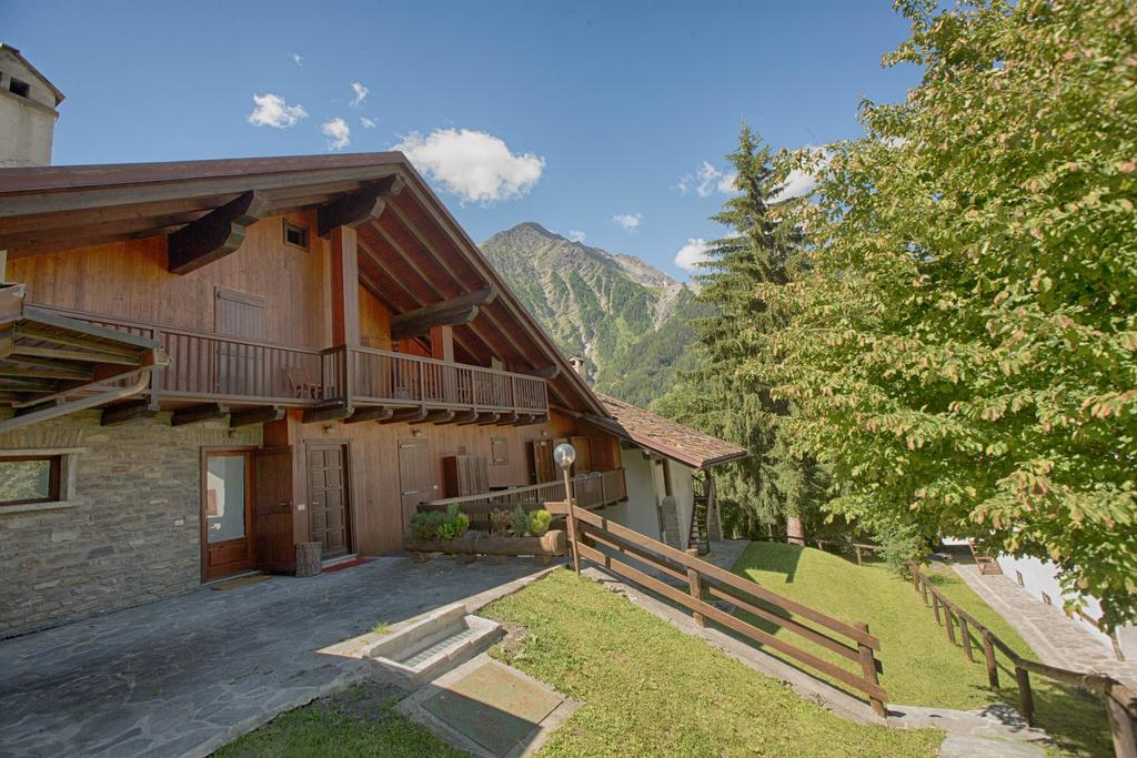 Altido Charming Apartments With Mountain Views And Green Backyard In Verrand Camera foto